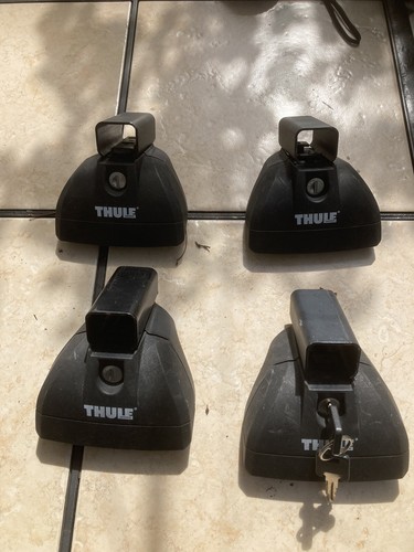 Thule 460 foot - packs,, locks