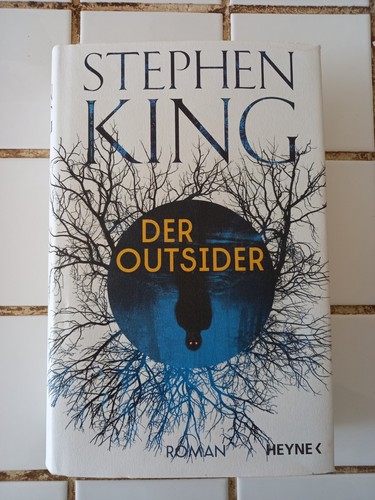 Livre grand format - grand, l'outsider