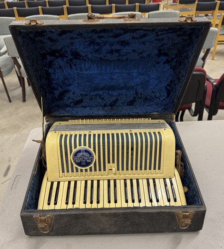 Vintage wurlitzer accordion - wurlitzer,