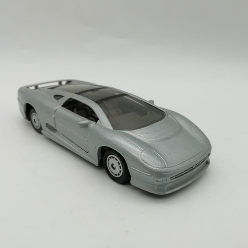 Maisto jaguar xj220 - 1/40,