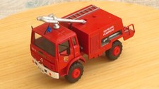 Miniature le camion pompier TR2000 lance mousse