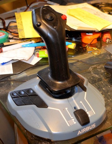 Joystick thrustmaster tca - thrustmaster,