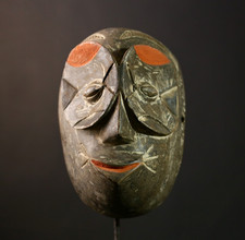 Masque mural tribal africain