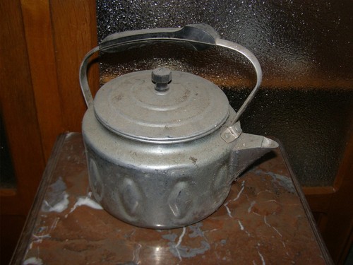 Ancienne bouilloire en - bouilloire,