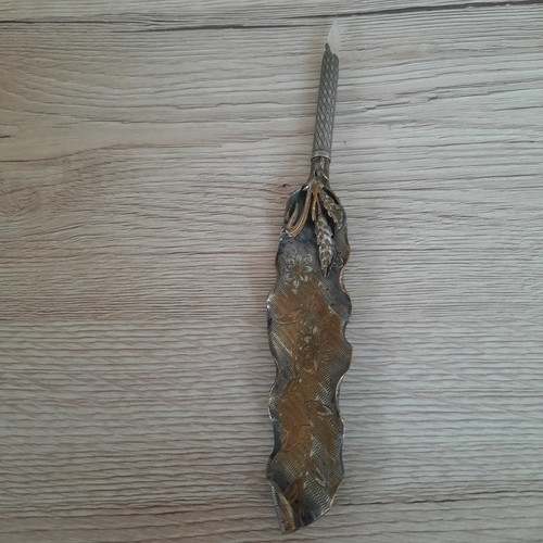 Porte plume feuille - porte,