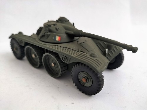 Char armée métal sous - d’armée, en