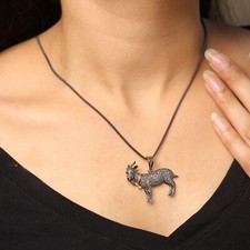 Pendentif design GOAT argent