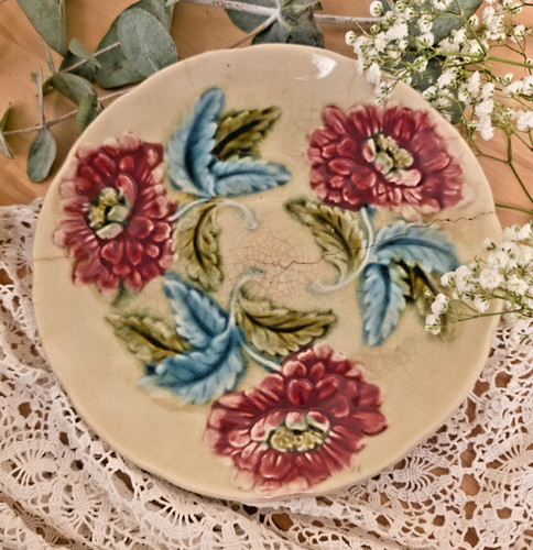Assiette ancienne barbotine - assiette,