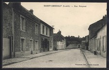 Old postcard Saint-Arnoult /S.-&-O., Rue Poupinel 