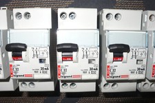 DISJONCTEUR DIFFERENTIEL