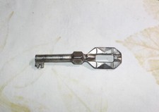 Jolie clé de meuble, Art déco pour porte d'armoire, bibliothèque, etc...