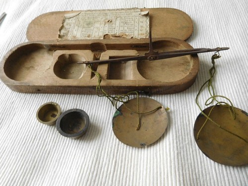 Tres ancienne boite - boite, bois