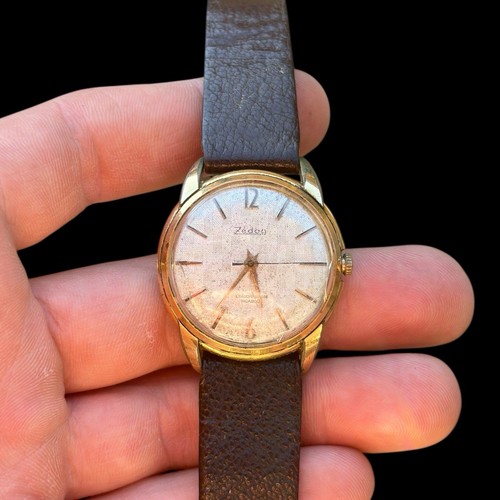 Montre mécanique ancienne - montre,