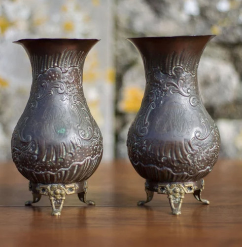 Paire vase cuivre repoussé - de,