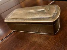 Tabatière en laiton gravée -