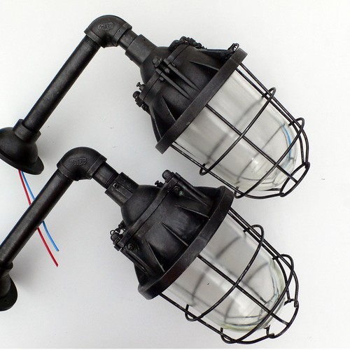 Lampe industrielle ancienne - lampe,