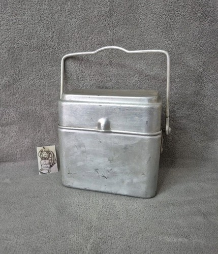 Ancienne cantine gamelle - ancienne,