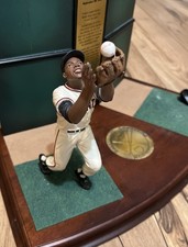 WILLIE MAYS THE CATCH DANBURY MINT LTD EDITION FIGURINE 9 IN RARE   