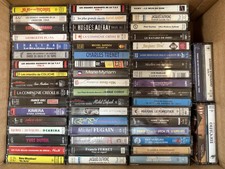 Lot de  54 cassettes audio