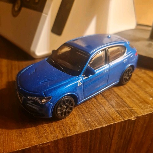Bburago alfa romeo stelvio - bburago,