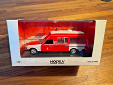 Mercedes Benz 300 D Ambulance Feuerwehr Norev 1/43 éme