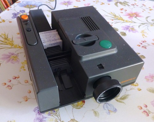 Projecteur diapositives - projecteur,