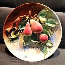 beau plat en barbotine