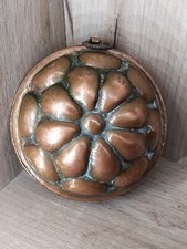 MOULE à GATEAU  en Cuivre  Martelé Ancien .