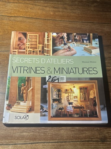 Vitrines miniatures - &,