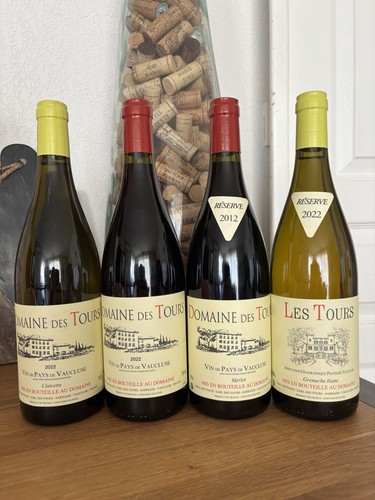 Lot château des - tours, rouge