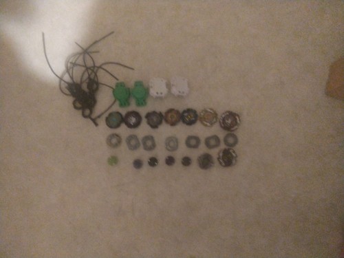Lot toupies beyblade - lot:, une