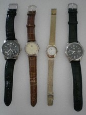 LOT 4 MONTRES LIP AVEC