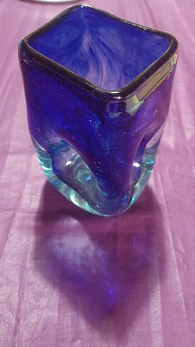 Beau vase pate verre bleu - beau,