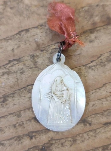 Médaille ancienne nacre - médaille,