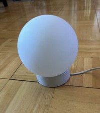 LAMPE  SUR SOCLE PORCELAINE