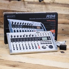 Zoom R24 (R-24) Digital Multitrack Recorder Multi-Track Interface U263502