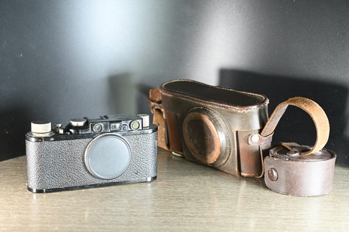 Leica black paint - ii, (d)