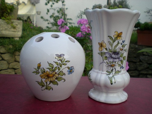Superbes vase pique fleurs - vase,