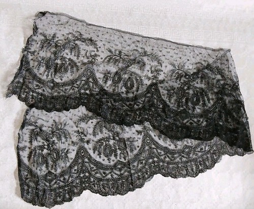 Dentelle ancienne chantilly - dentelle, de