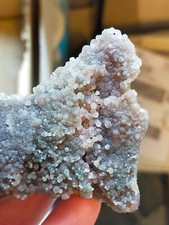 Belle Agate grappe raisin Calcédoine botryoidale violette et verte d'Indonésie