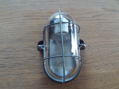 Ancienne lampe hublot usine - lampe,