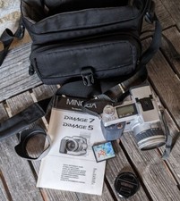 Appareil photo numérique Minolta DIMAGE 7 – 5 Mpixels avec sacoche de transport