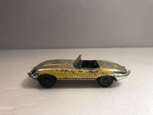 Jaguar type corgi toys - e,