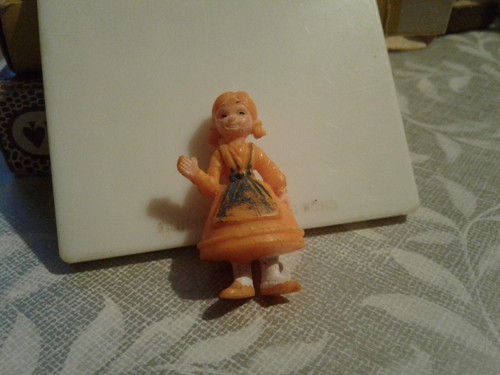 Nouchka tintin le - -,