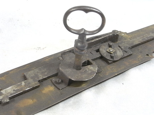 Ancienne serrure a - ancienne,