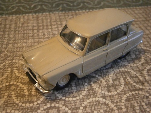 Voiture miniature citroen - miniature, ami