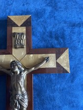 Ancien crucifix bois et nacre 