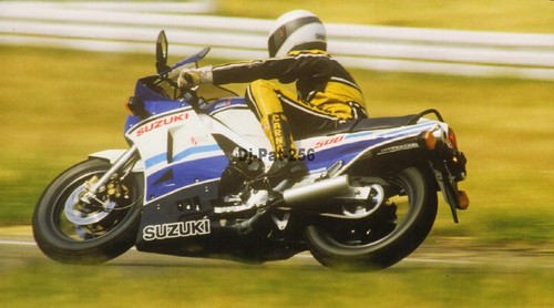 Fiche moto suzuki rg 500 - fiche,
