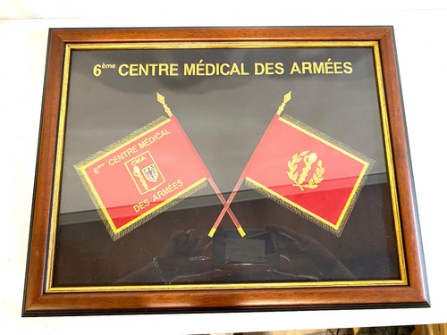 Ancien cadre broderie - cadre,