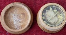 C097) Buxus Wood reliquary  Inside  Agnus Dei